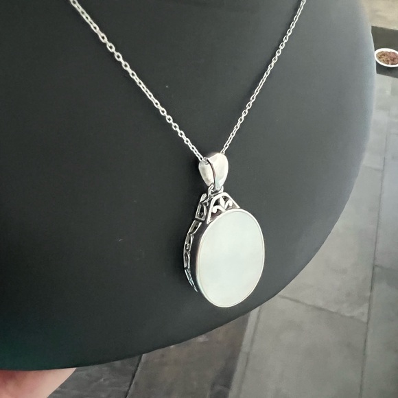 Sterling Silver Mother Of Pearl Pendant Necklace - Picture 3 of 4